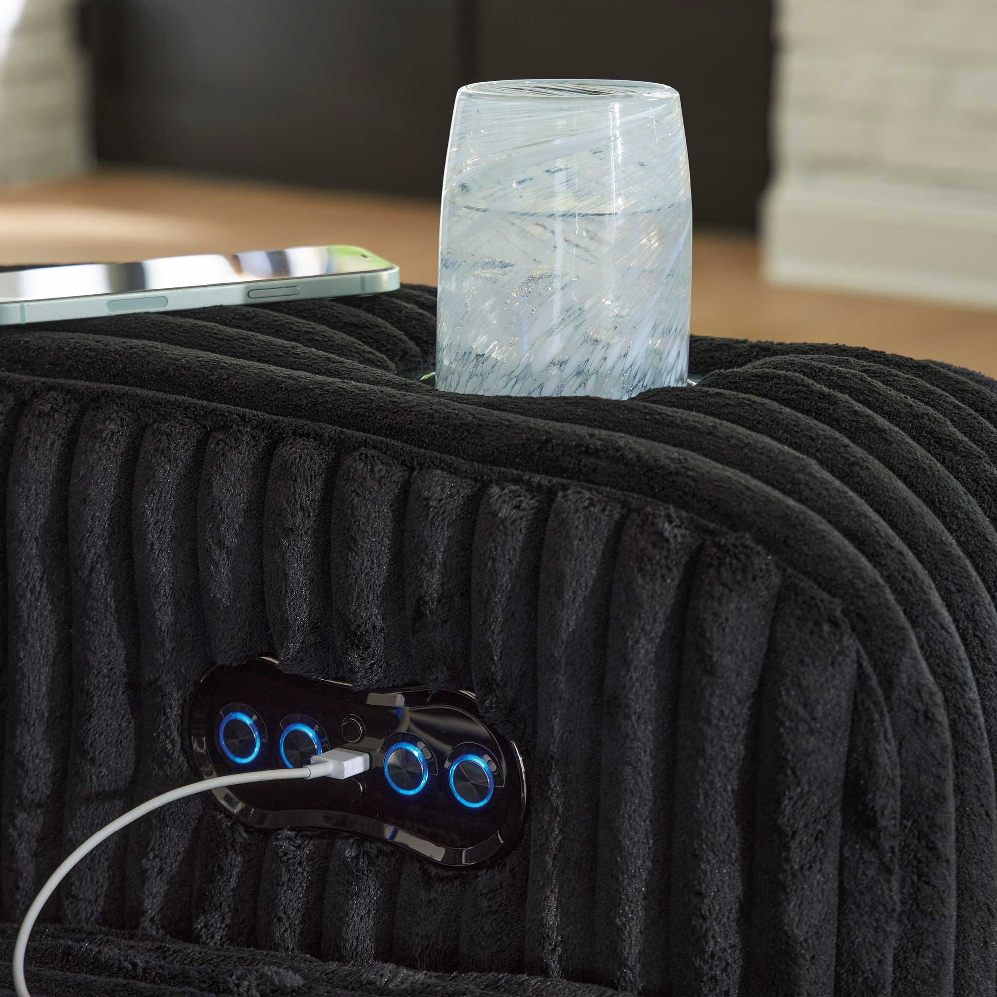 Forest Lake Dual Power Reclining Loveseat with Console