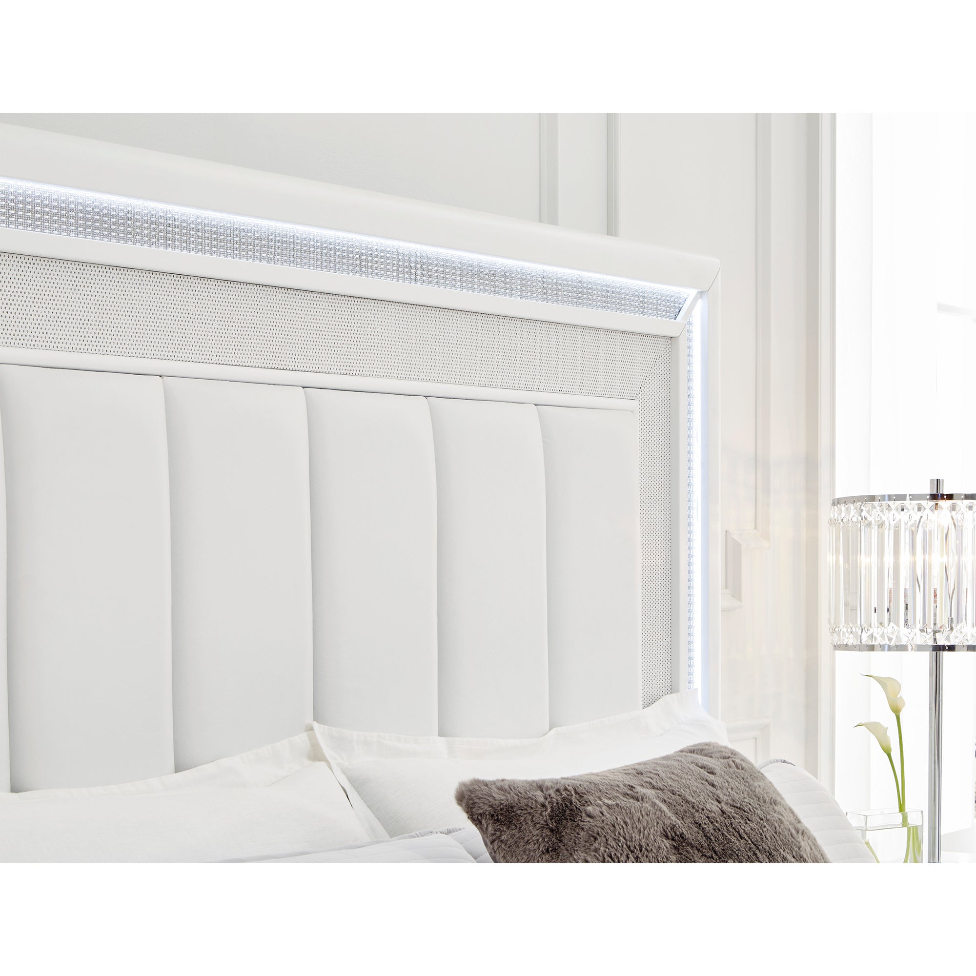 Chalanna Queen Upholstered Storage Bed