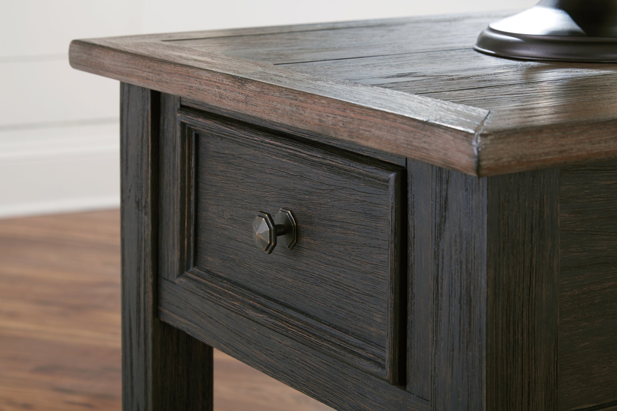 Tyler Creek End Table - Grayish Brown/Black