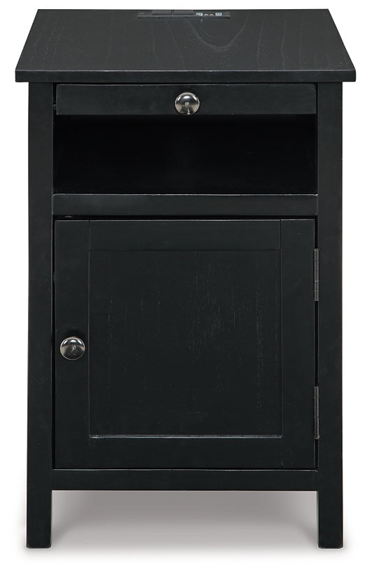 Treytown Chairside End Table - Black