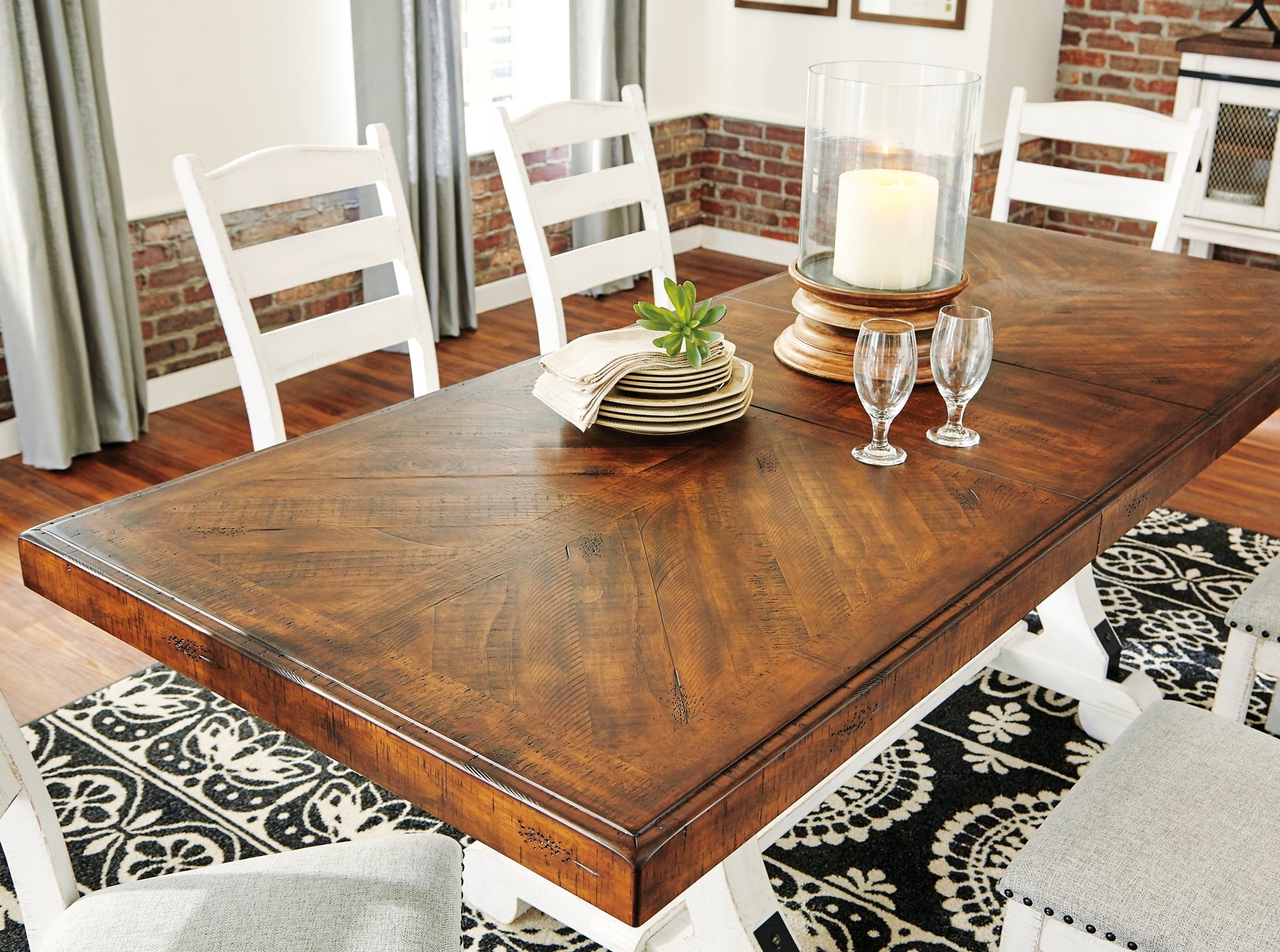 Valebeck 7-Pc Dining Set