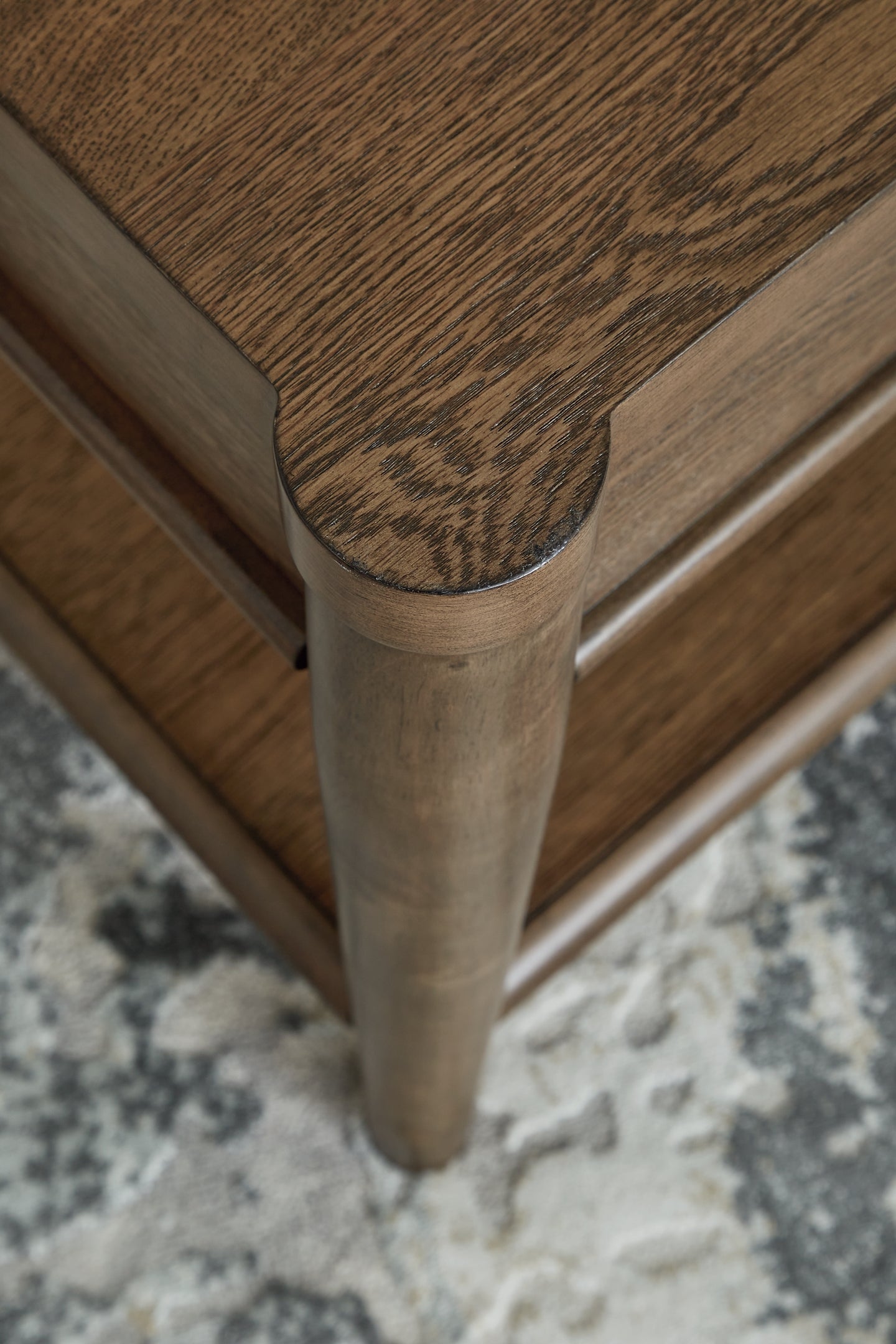 Roanhowe End Table - Brown