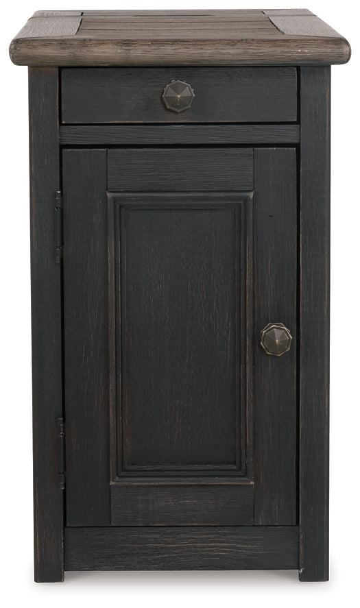 Tyler Creek Chairside End Table - Grayish Brown/Black
