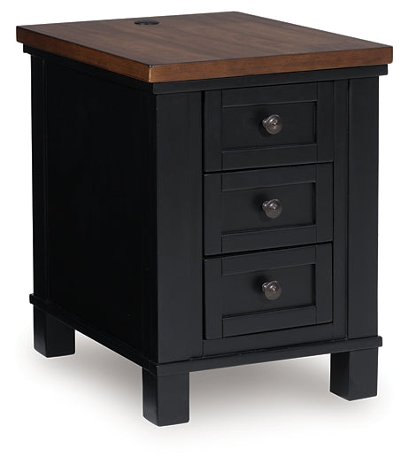 Wildenauer Chairside End Table - Brown/Black