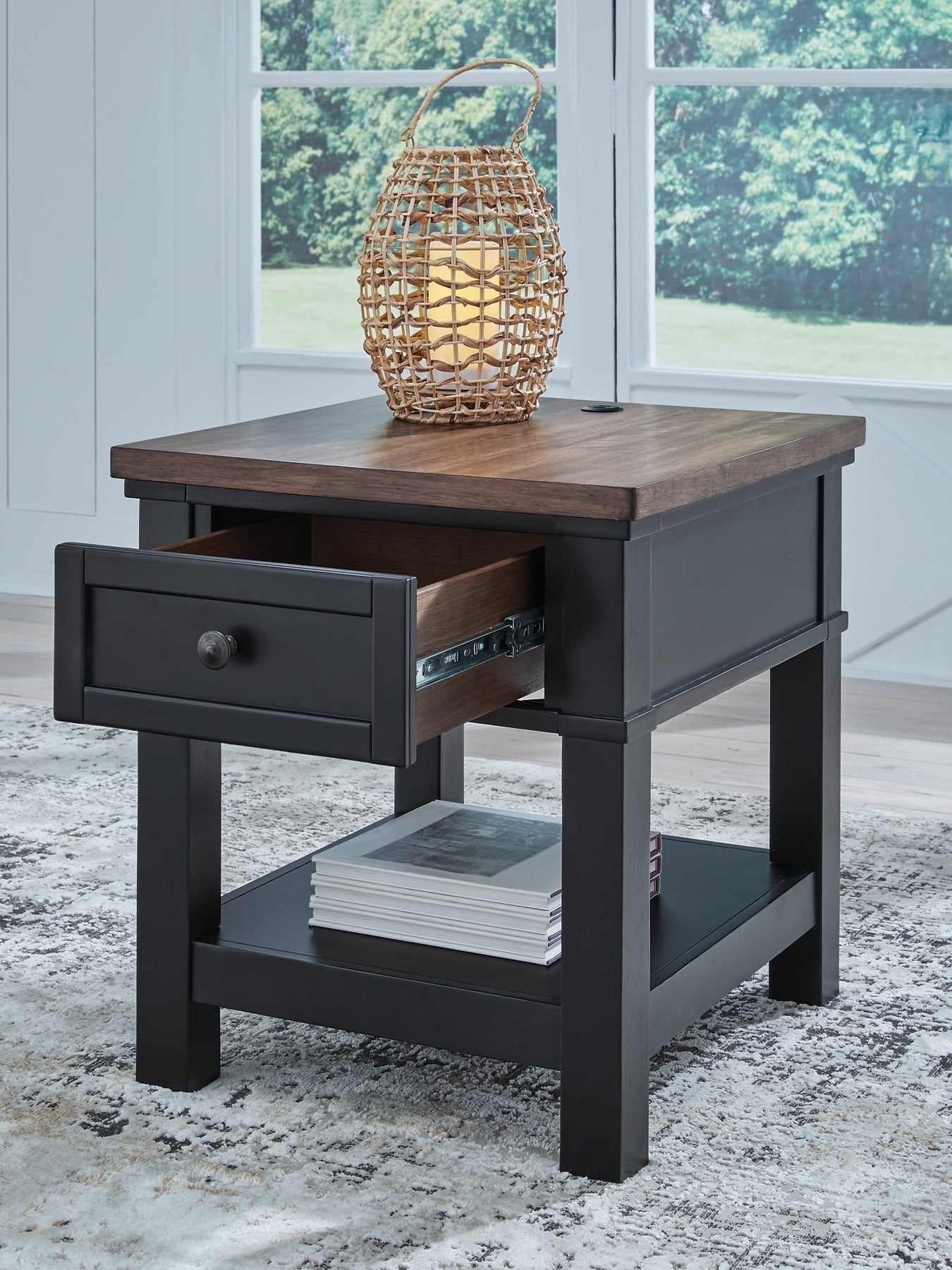 Wildenauer End Table - Brown/Black