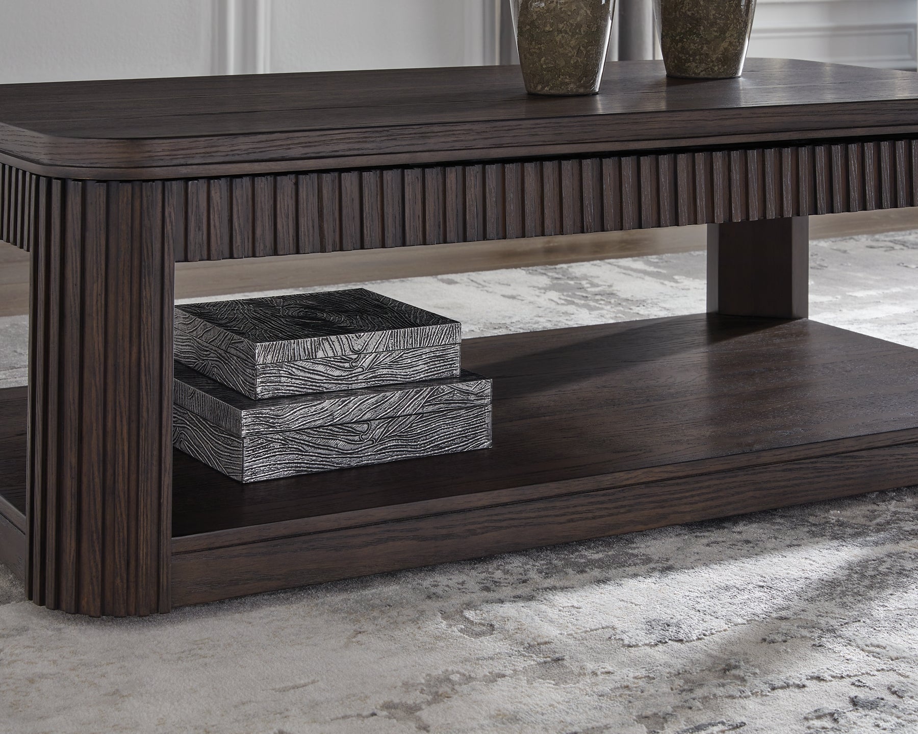 Carlibrie Lift Top Coffee Table - Warm Brown