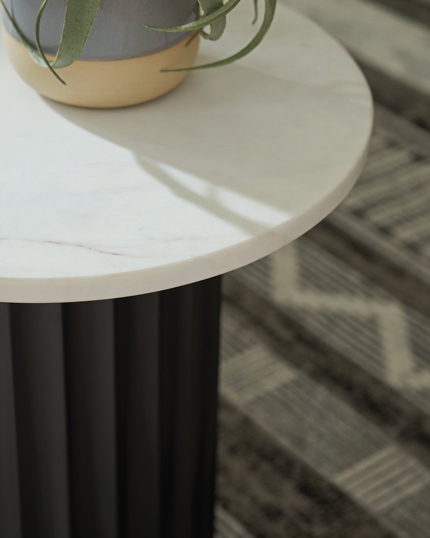 Wainstone Accent Table - Black/White