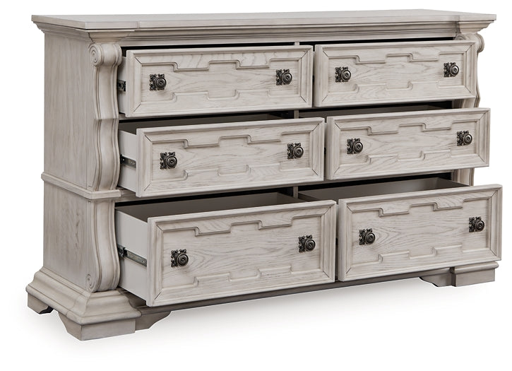 Bruchandi Dresser