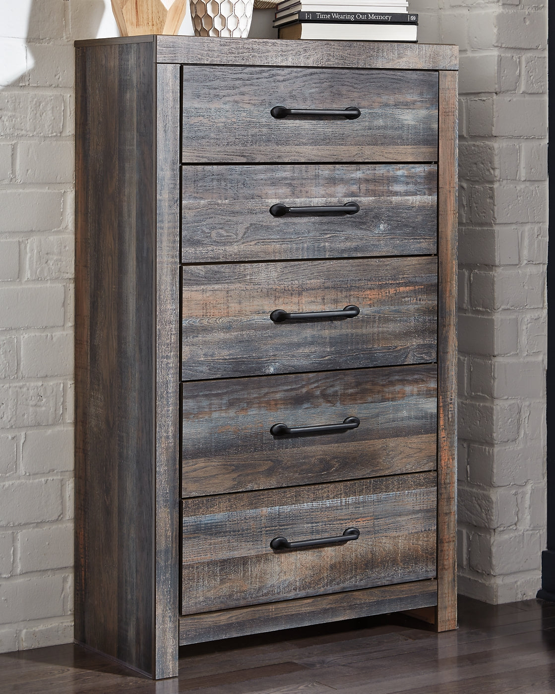 Cambeck King Panel Headboard Bed with Mirrored Dresser and Chest