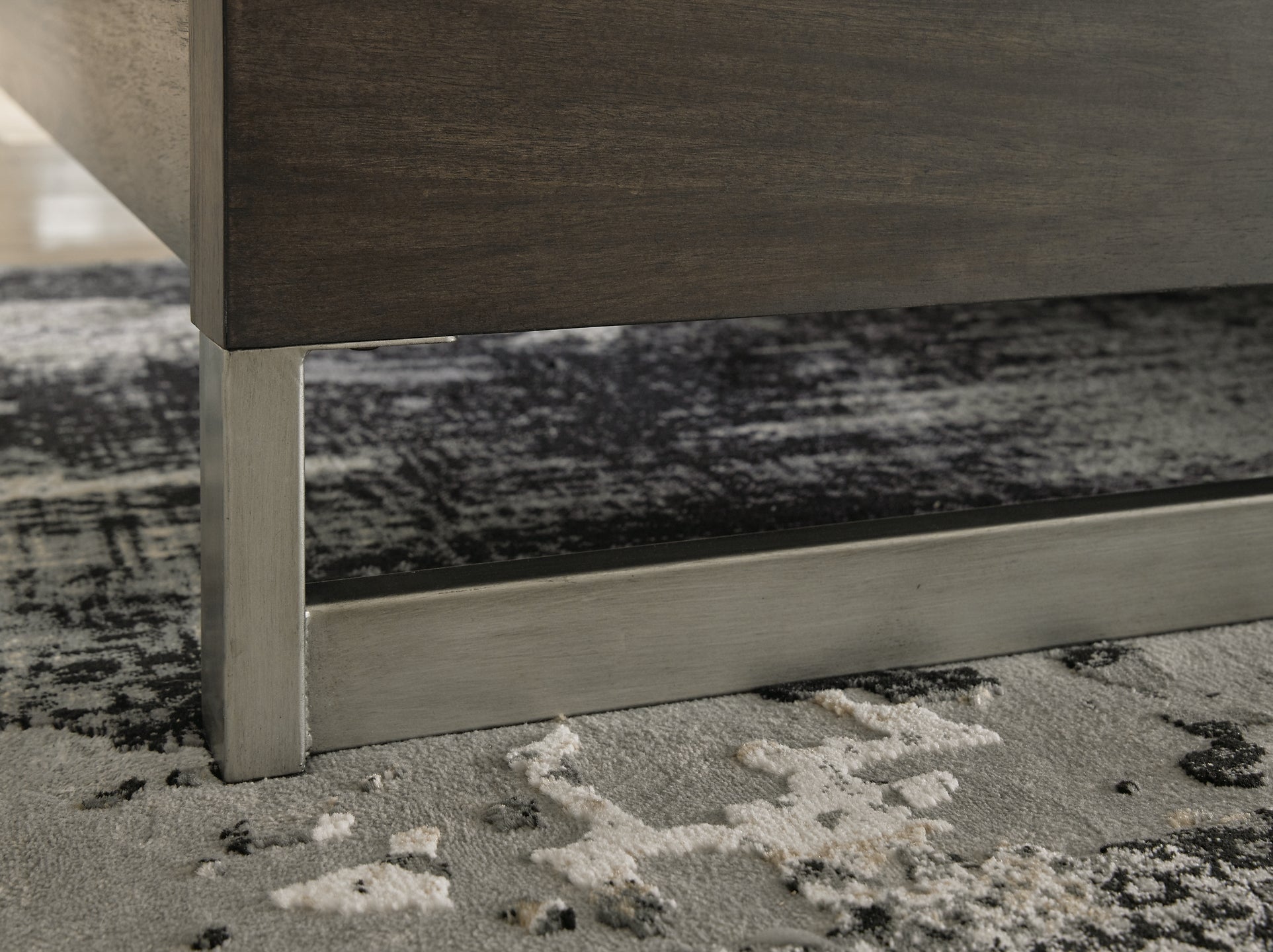 Arkenton Queen Panel Bed with Mirrored Dresser