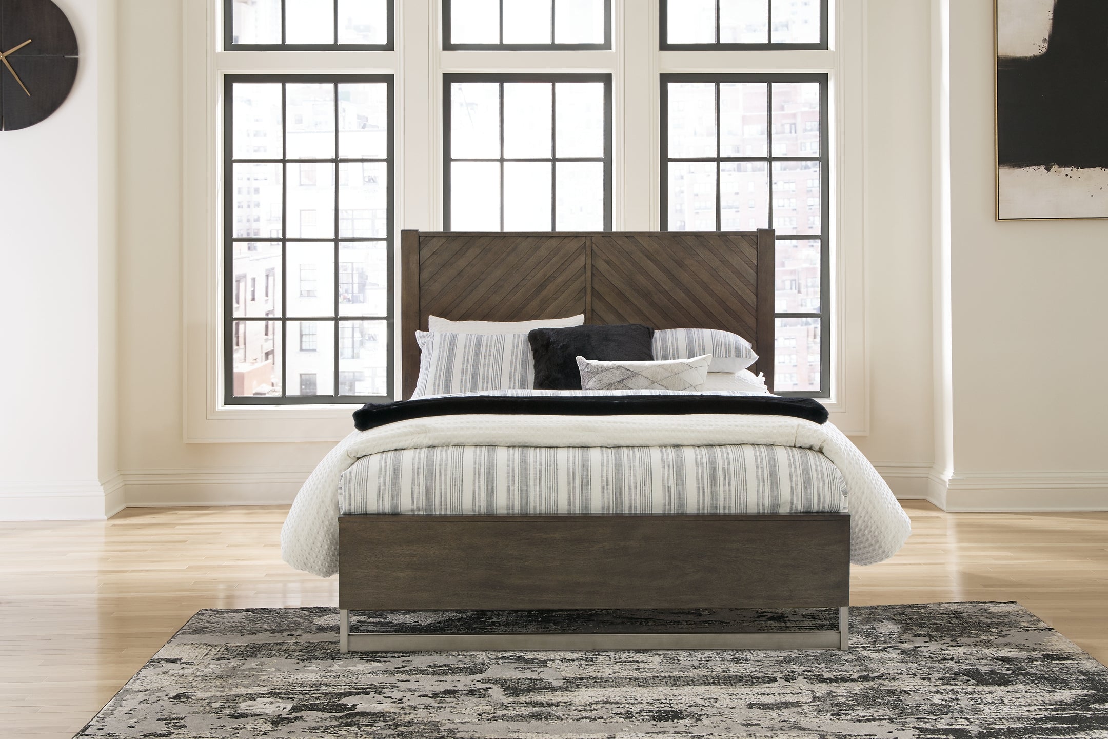 Arkenton Queen Panel Bed with Mirrored Dresser