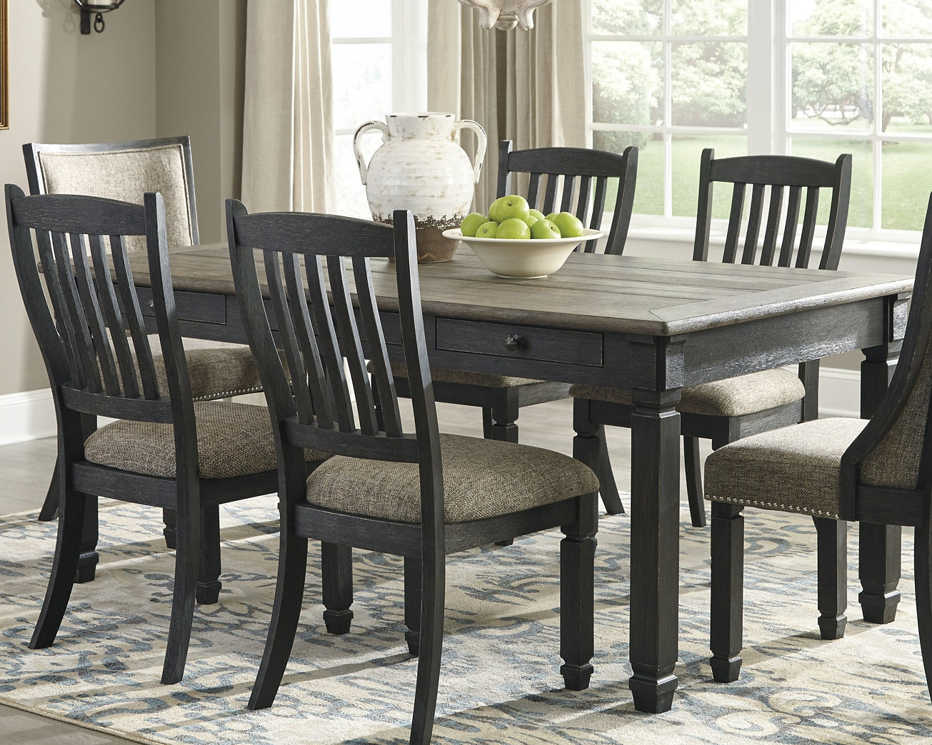 Tyler Creek 5-Pc Dining Set