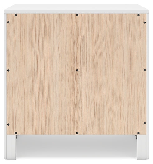 Binterglen Queen Panel Bed with Mirrored Dresser, Chest and Nightstand