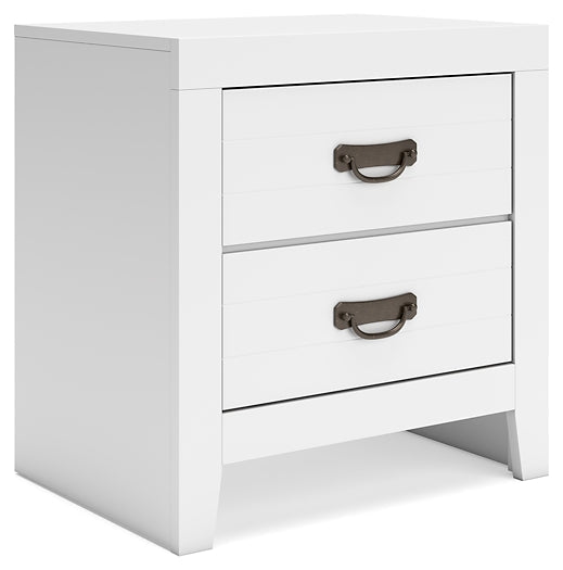 Binterglen King Panel Bed with Mirrored Dresser, Chest and Nightstand
