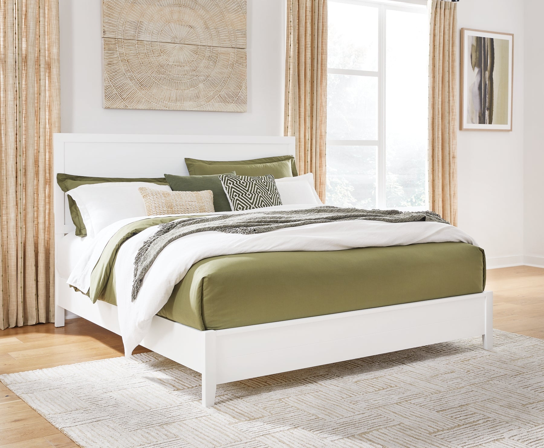Binterglen King Panel Bed with Mirrored Dresser, Chest and Nightstand