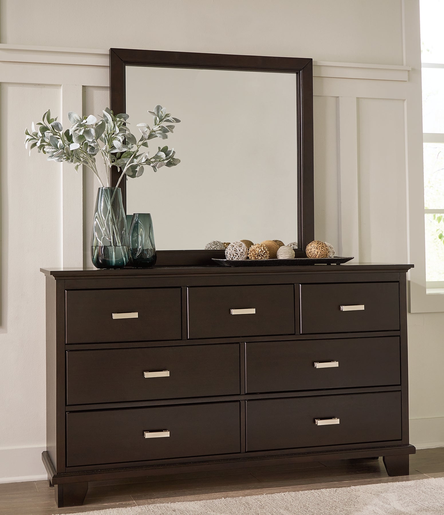 Covetown Queen Panel Bed with Mirrored Dresser and Chest