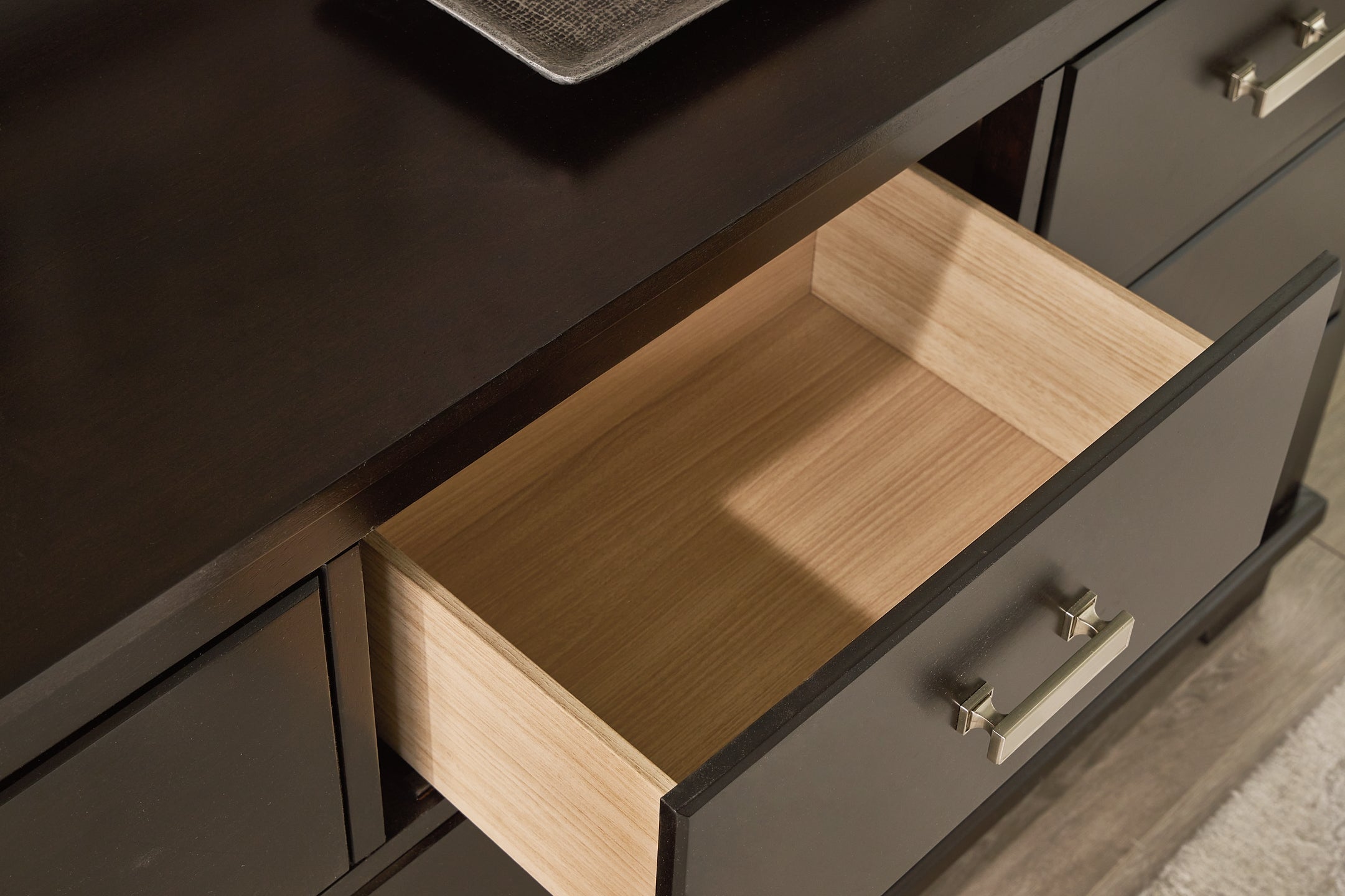 Covetown Full Panel Bed with Mirrored Dresser, Chest and Nightstand