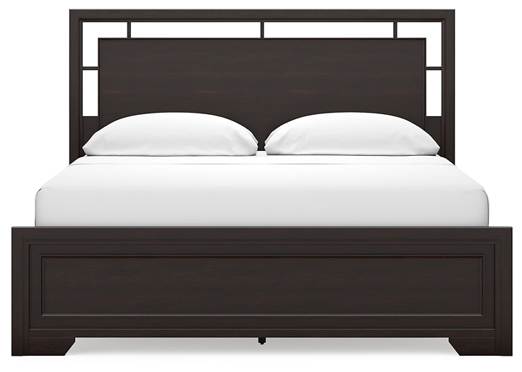 Covetown California King Panel Bed with Mirrored Dresser and Chest