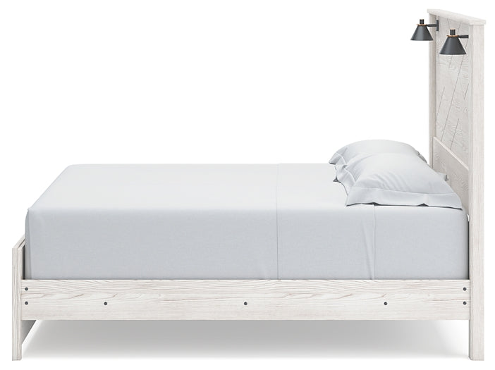 Gerridan King Panel Bed with Mirrored Dresser and Chest
