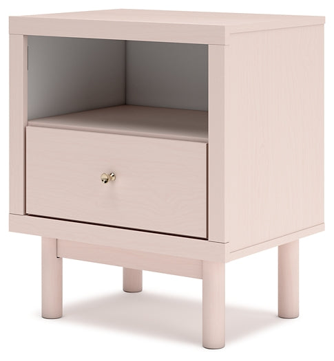 Wistenpine Full Upholstered Panel Headboard with Mirrored Dresser and Nightstand
