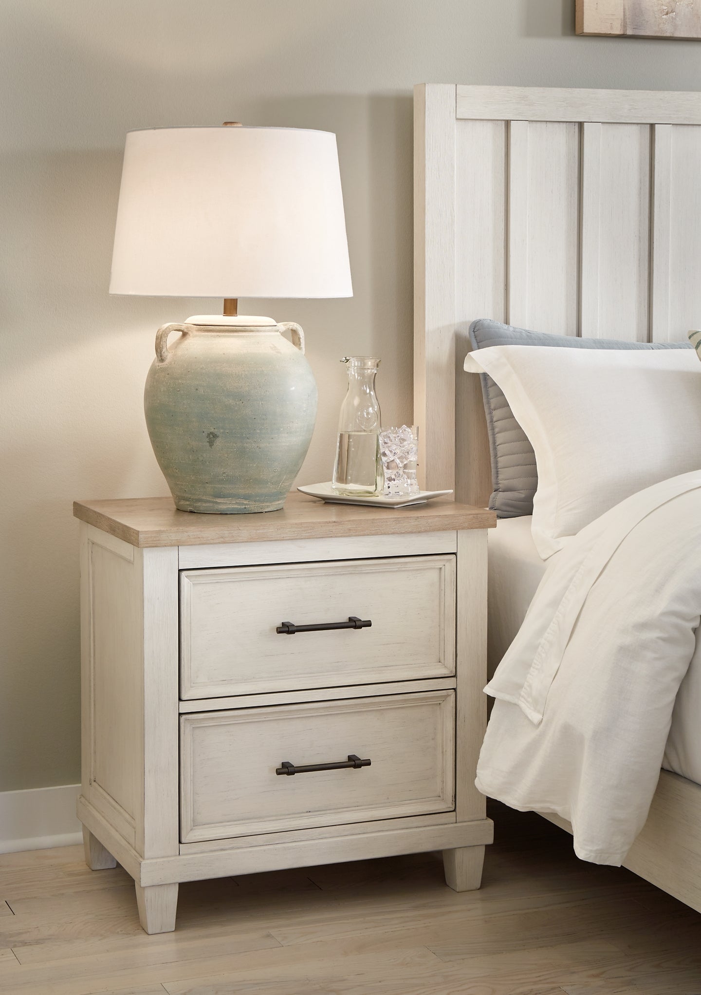 Shaybrock Queen Panel Bed with Mirrored Dresser, Chest and Nightstand
