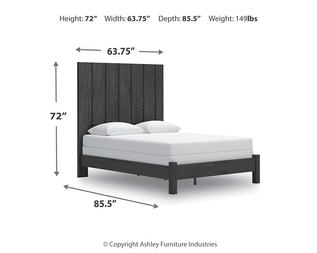 Fraluna Queen Panel Bed with Mirrored Dresser