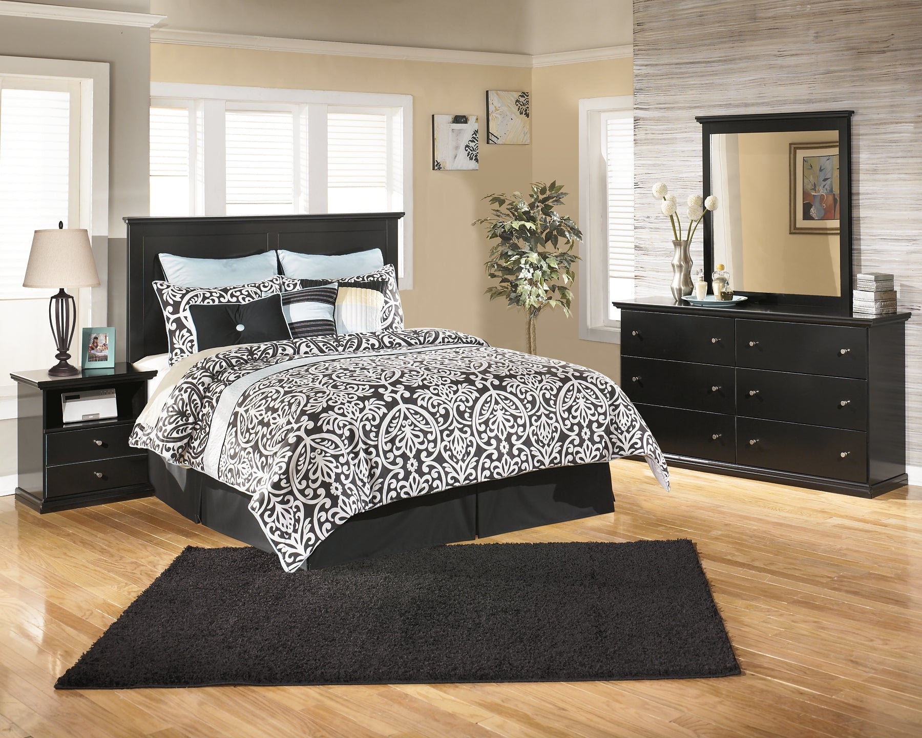 Maribel Queen Panel Bed with Mirrored Dresser and Nightstand
