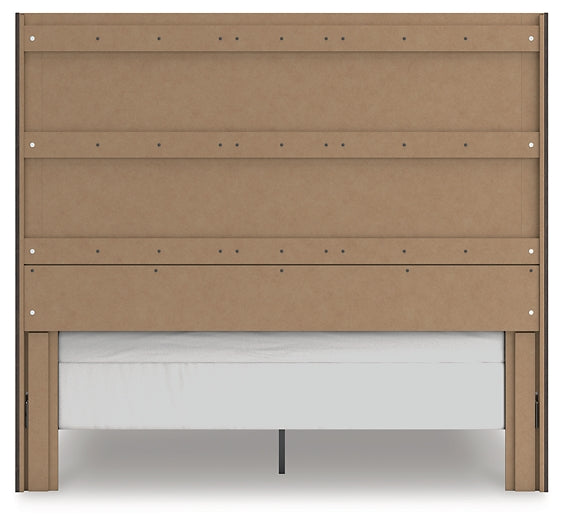 Fraluna King Panel Bed with Mirrored Dresser and Nightstand