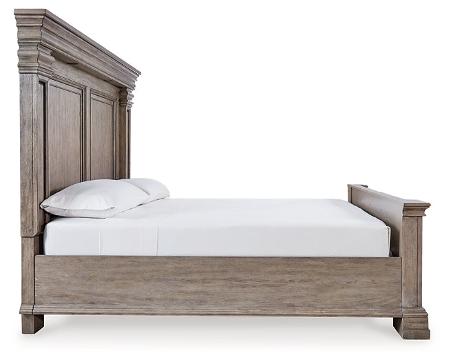 Blairhurst California King Panel Bed with Mirrored Dresser and Chest