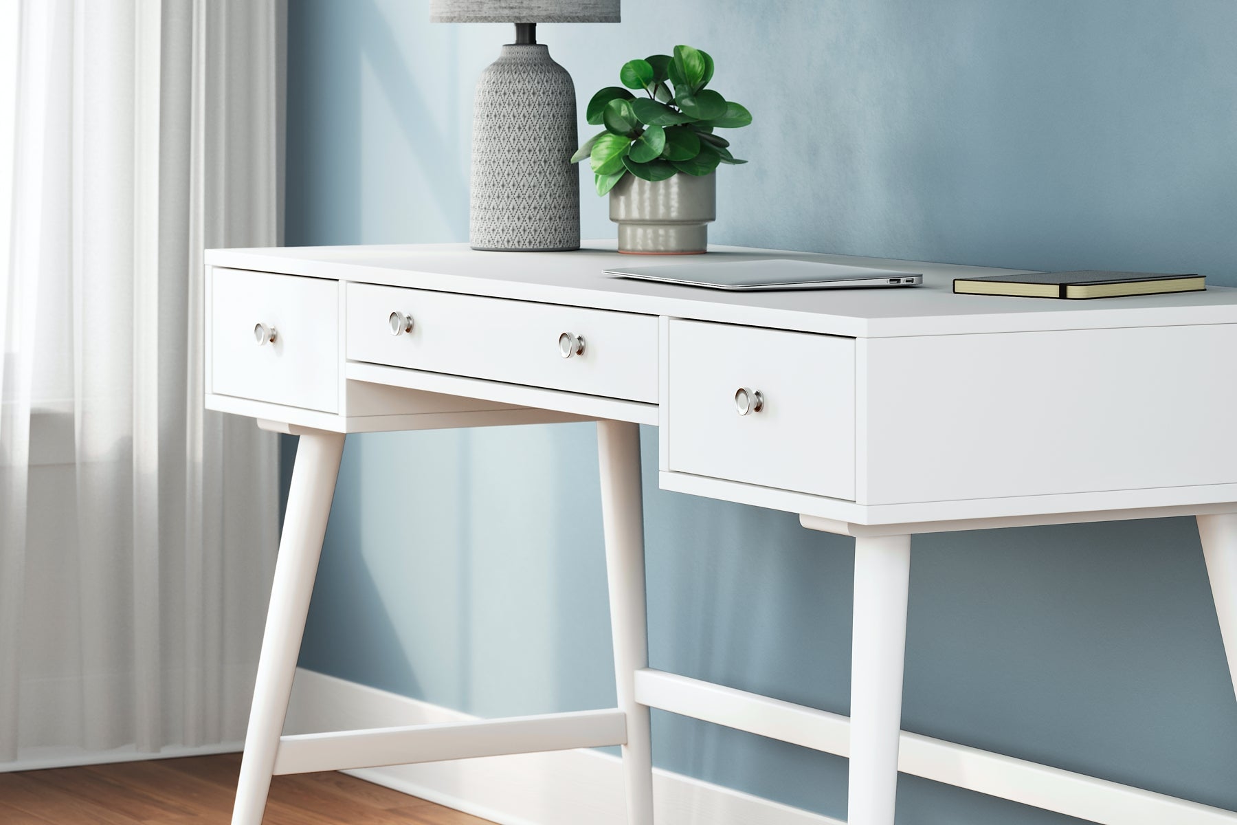 Thadamere Home Office Desk