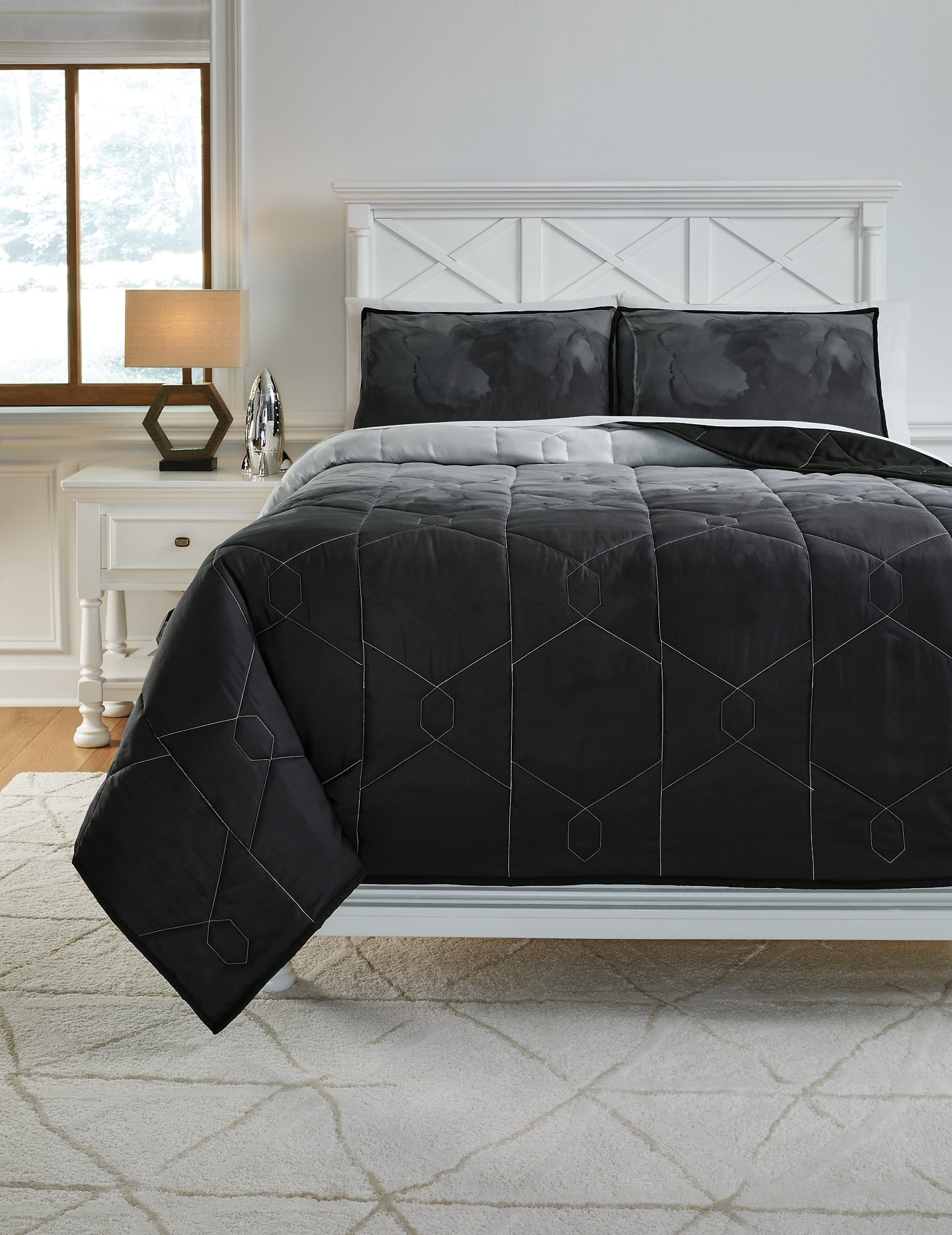 Meliora Twin Quilt Set