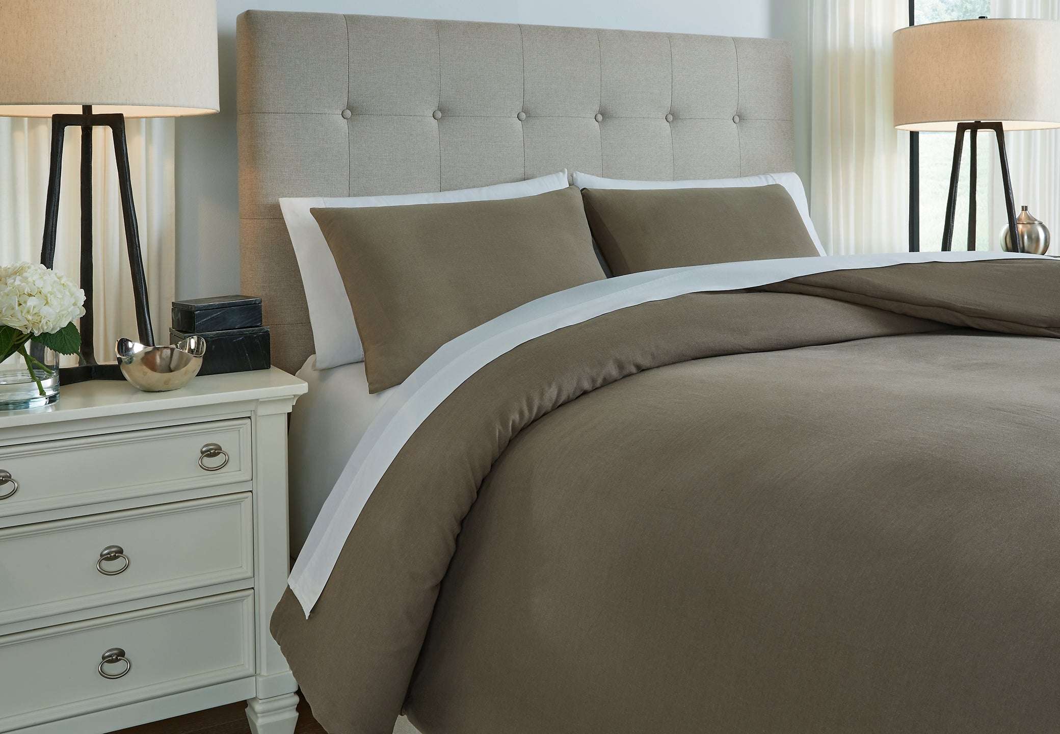 Eilena King Comforter Set