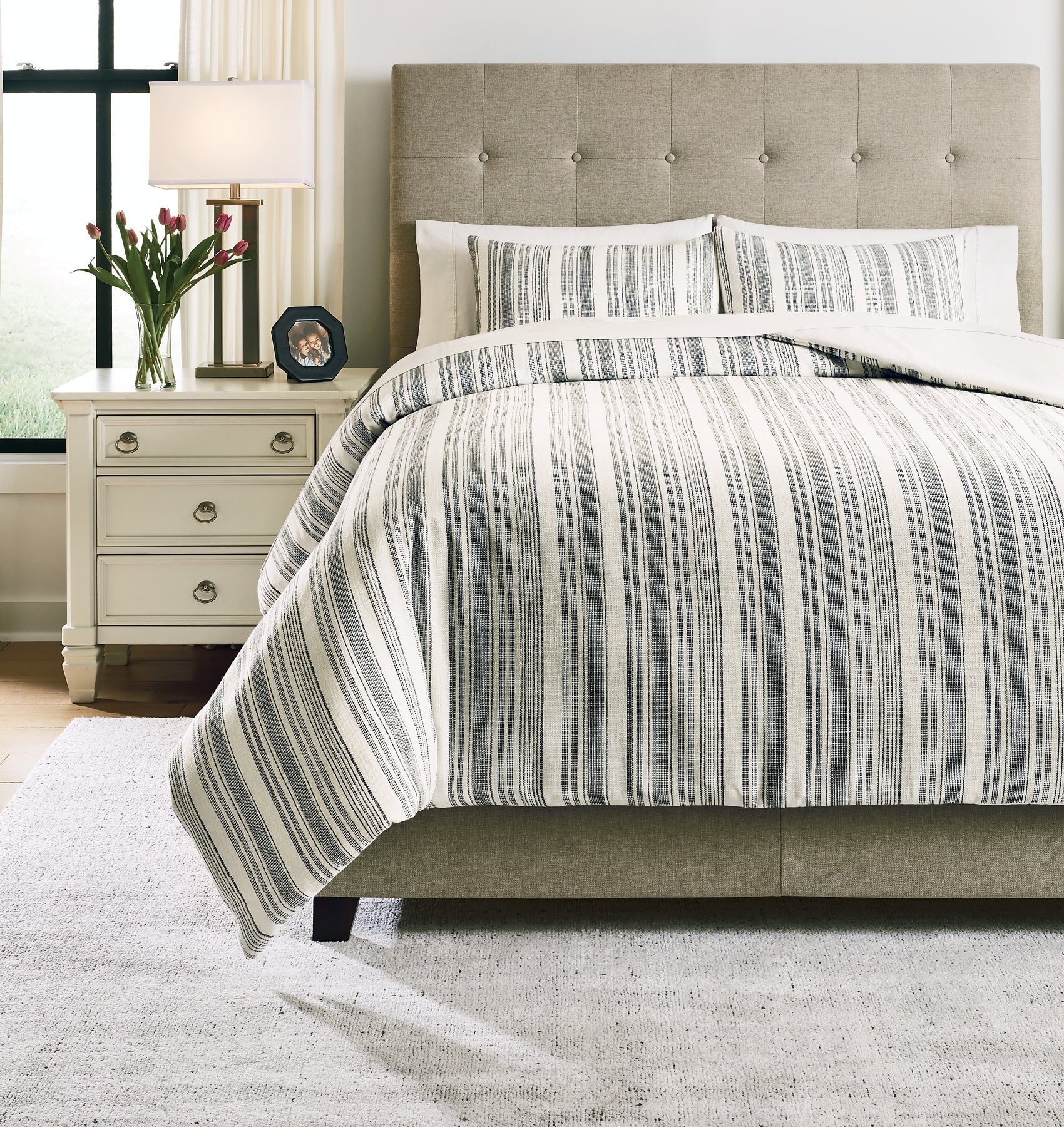 Reidler Queen Comforter Set