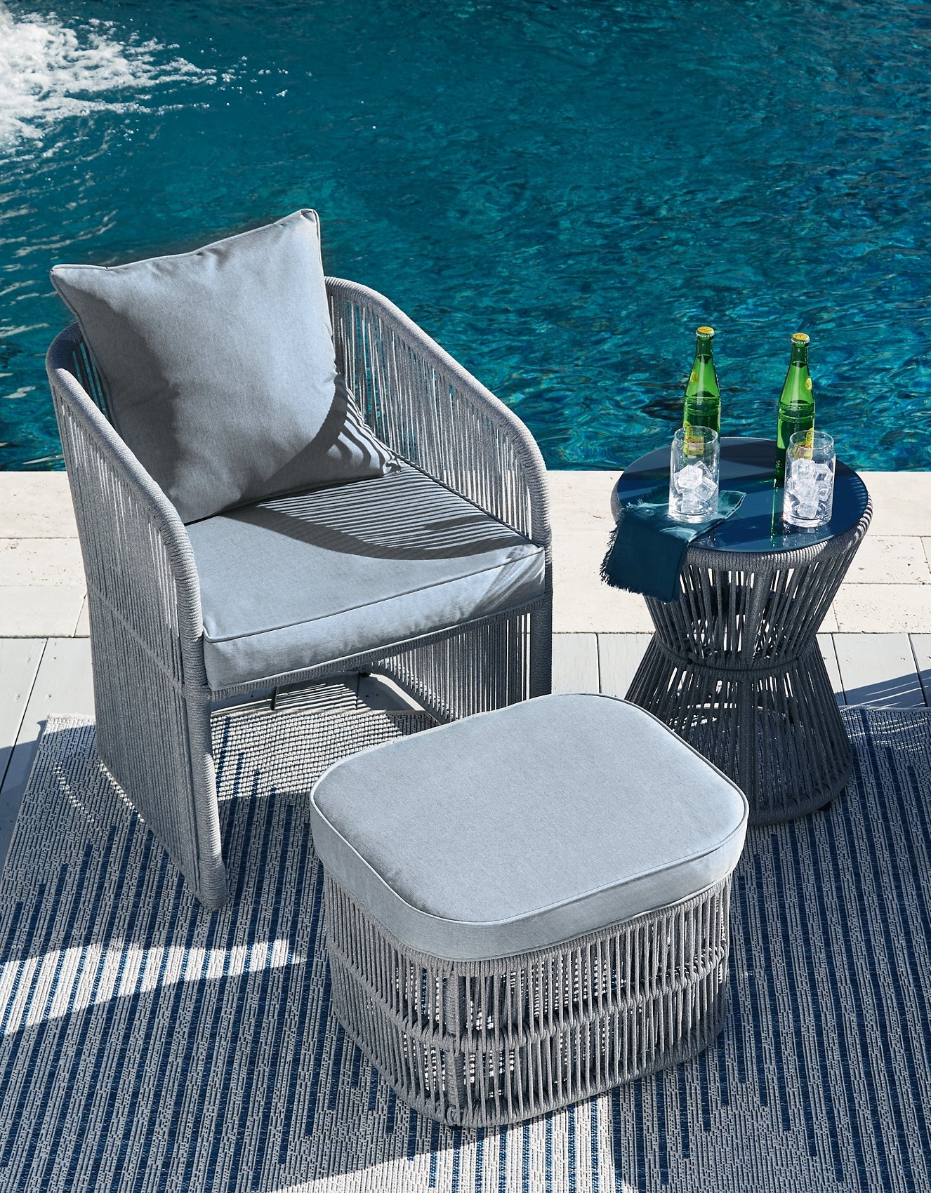 Coast Island Chair/OTTO w/CUSH/Table (3/CN)